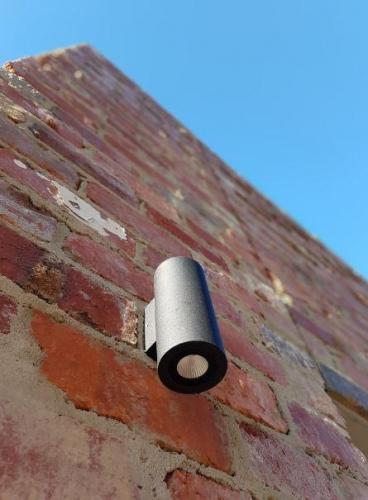 feature light on recycled red brick 2